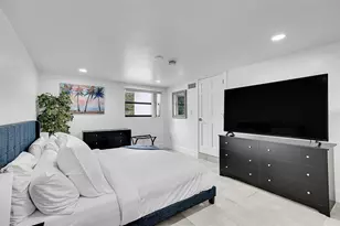 400 NE 26th Dr, Wilton Manors, FL 33334 - Photo 24