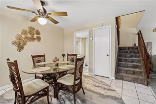 581 Springdale Cir, Palm Springs, FL 33461 - Photo 12