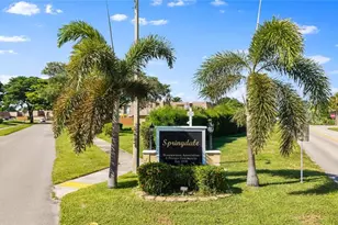 581 Springdale Cir, Palm Springs, FL 33461 - Photo 28