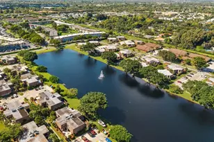 581 Springdale Cir, Palm Springs, FL 33461 - Photo 30