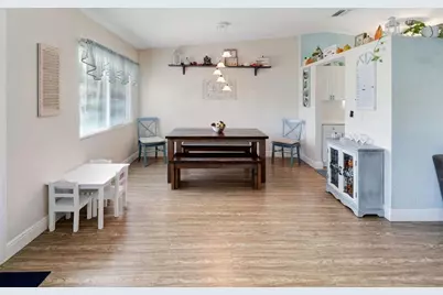 719 SW 79th Ave, North Lauderdale, FL 33068 - Photo 4