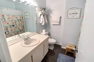 719 SW 79th Ave, North Lauderdale, FL 33068 - Photo 10
