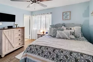 719 SW 79th Ave, North Lauderdale, FL 33068 - Photo 8