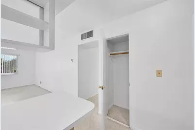 2624 NE 32nd St, Unit #217, Fort Lauderdale, FL 33306 - Photo 18