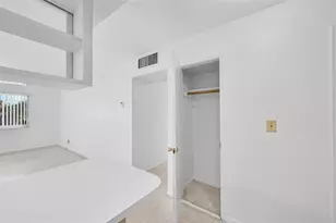 2624 NE 32nd St, Fort Lauderdale, FL 33306 - Photo 18