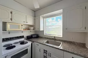 204 Oakridge M, Deerfield Beach, FL 33442 - Photo 8