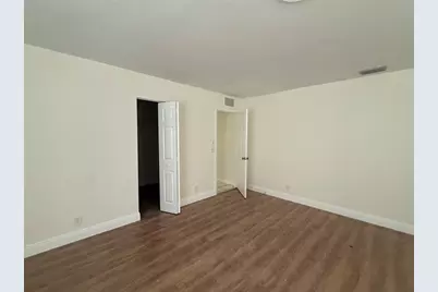 321 W 21st St, Riviera Beach, FL 33404 - Photo 12