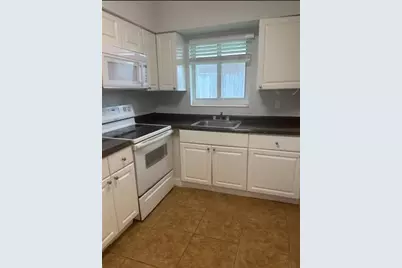 332 SW 2nd Pl, Unit #3, Pompano Beach, FL 33060 - Photo 1