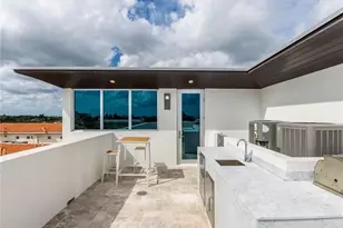 240 Shore Ct, Lauderdale by the Sea, FL 33308 - Photo 32