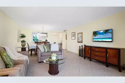 441 SE 3rd St, Unit #201, Dania Beach, FL 33004 - Photo 10