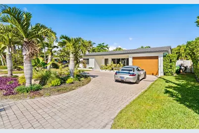 2133 NE 25th St, Wilton Manors, FL 33305 - Photo 2
