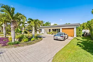 2133 NE 25th St, Wilton Manors, FL 33305 - Photo 2