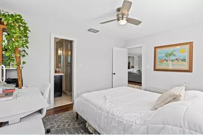 2133 NE 25th St, Wilton Manors, FL 33305 - Photo 12