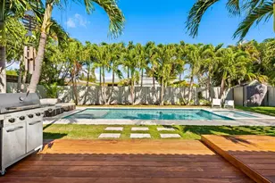 2133 NE 25th St, Wilton Manors, FL 33305 - Photo 18