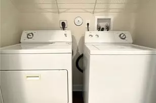 19 SE 3rd Ave, Hallandale Beach, FL 33009 - Photo 20