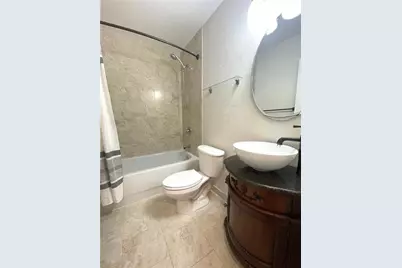 19 SE 3rd Ave, Unit #19, Hallandale Beach, FL 33009 - Photo 18