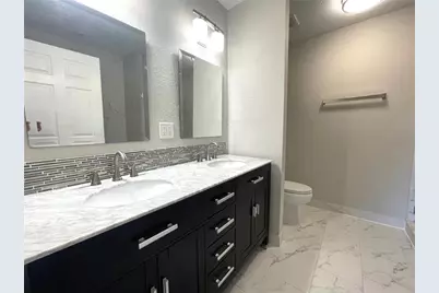 19 SE 3rd Ave, Unit #19, Hallandale Beach, FL 33009 - Photo 10