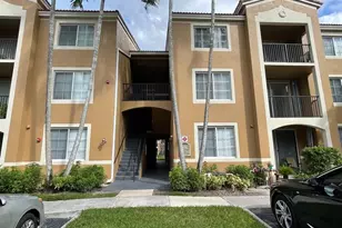 8010 N Nob Hill Rd, Tamarac, FL 33321 - Photo 2