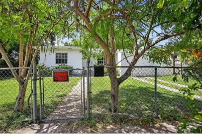 40 NW 68th St, Miami, FL 33150 - Photo 4