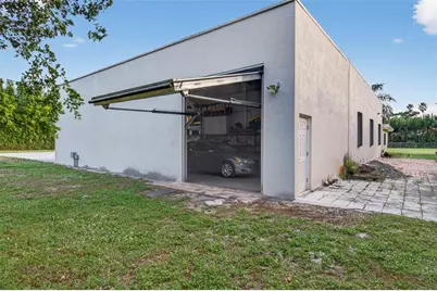 6852  Skyline Drive, Delray Beach, FL 33446 - Photo 10