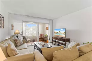 8280 Sunrise Lakes Blvd, Sunrise, FL 33322 - Photo 18