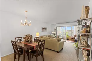 8280 Sunrise Lakes Blvd, Sunrise, FL 33322 - Photo 14