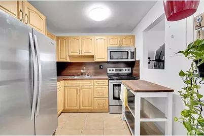 9061  Sunrise Lakes Blvd, Unit #102, Sunrise, FL 33322 - Photo 6