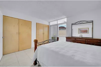 9061  Sunrise Lakes Blvd, Unit #102, Sunrise, FL 33322 - Photo 10