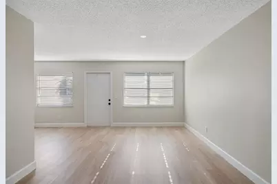 18  Vista Gardens Trl, Unit #105, Vero Beach, FL 32962 - Photo 4