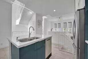 703 SE 16th Ct, Fort Lauderdale, FL 33316 - Photo 8