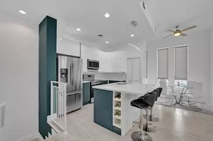 703 SE 16th Ct, Fort Lauderdale, FL 33316 - Photo 4