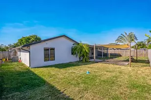 8460 Raymond Dr, Boynton Beach, FL 33472 - Photo 4