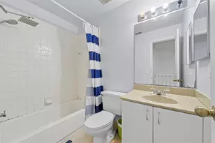 7602 Pinewalk Dr Unit, Margate, FL 33063 - Photo 32