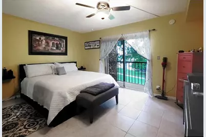 291 S Hollybrook Dr, Unit #305, Pembroke Pines, FL 33025 - Photo 4