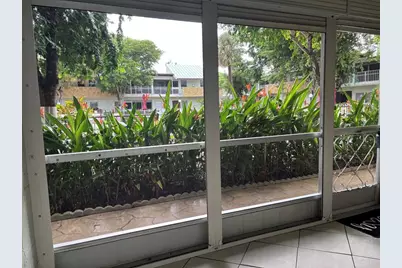 860 SE 6th Ave, Unit #303, Deerfield Beach, FL 33441 - Photo 2