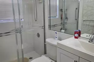 229 Durham E, Deerfield Beach, FL 33442 - Photo 8