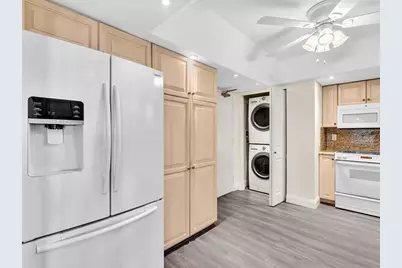 3200  Port Royale Dr N, Unit #1502, Fort Lauderdale, FL 33308 - Photo 18