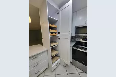 1890 W 56th St, Unit #1113, Hialeah, FL 33012 - Photo 6