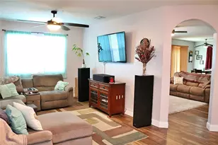 2872 NE 1st Dr, Homestead, FL 33033 - Photo 6