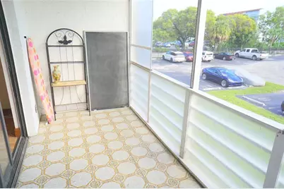 2821  Somerset Dr, Unit #203, Lauderdale Lakes, FL 33311 - Photo 28