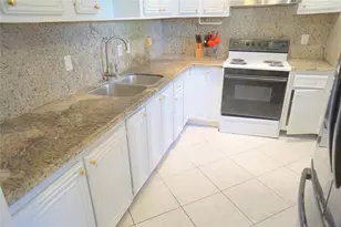 2821 Somerset Dr, Lauderdale Lakes, FL 33311 - Photo 44