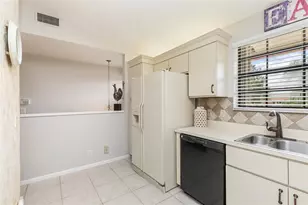 206 Congressional Way, Deerfield Beach, FL 33442 - Photo 14