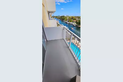 2000 NE 135th Street, Unit #605, North Miami, FL 33181 - Photo 24