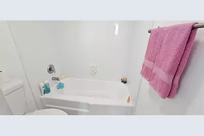 2000 NE 135th Street, Unit #605, North Miami, FL 33181 - Photo 14