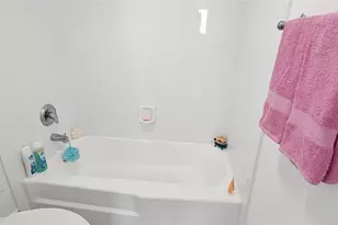 2000 NE 135th St, North Miami, FL 33181 - Photo 14