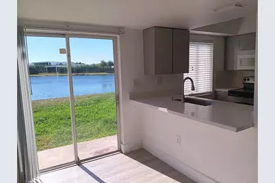 150  Riviera Cir, Weston, FL 33326 - Photo 4