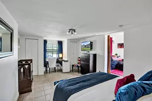 90 NE 26th St, Wilton Manors, FL 33305 - Photo 20