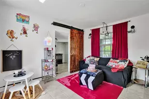 90 NE 26th St, Wilton Manors, FL 33305 - Photo 24