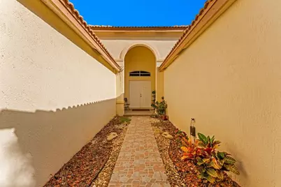 1350  Meadows Blvd, Weston, FL 33327 - Photo 2