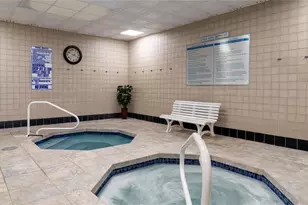 1101 Colony Point Cir, Pembroke Pines, FL 33026 - Photo 8